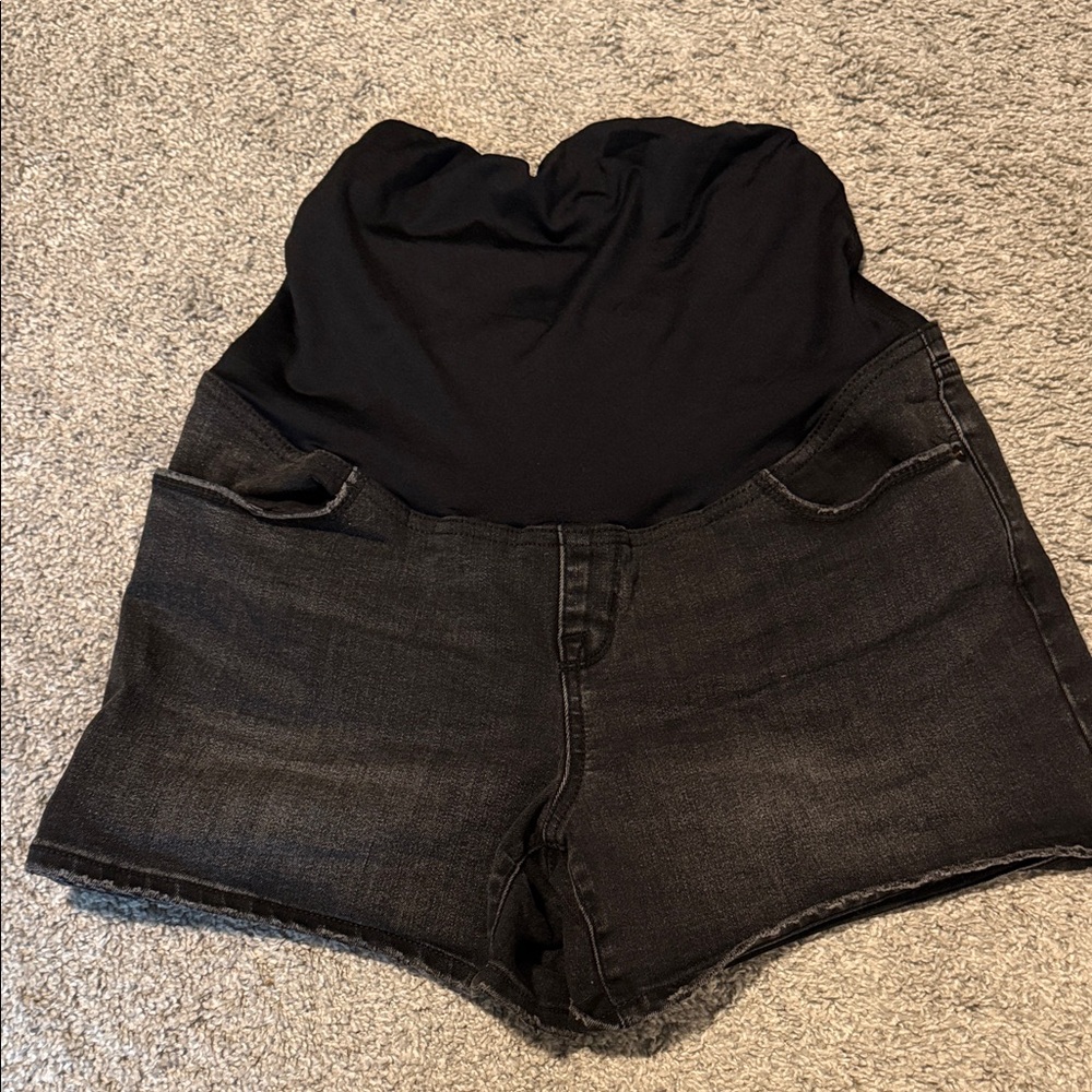 Maternity shorts